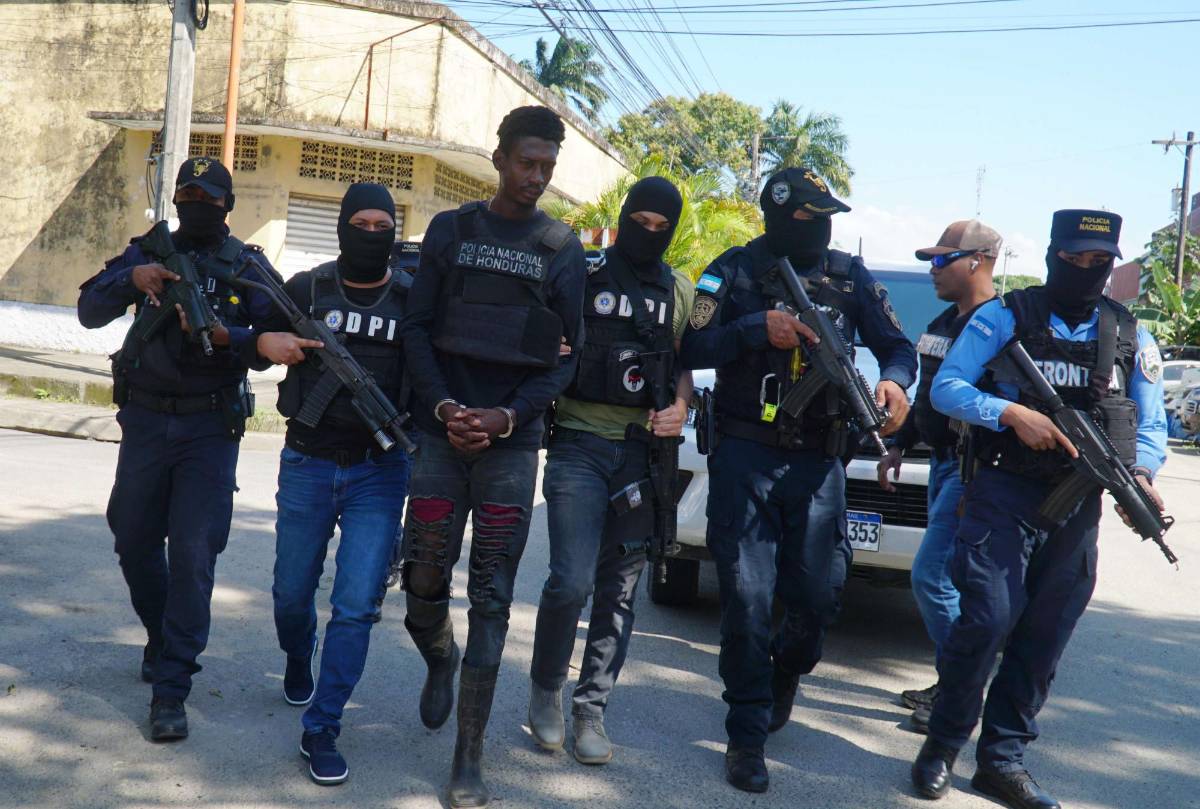 Supuesto asesino departió con las tres mujeres antes del ataque