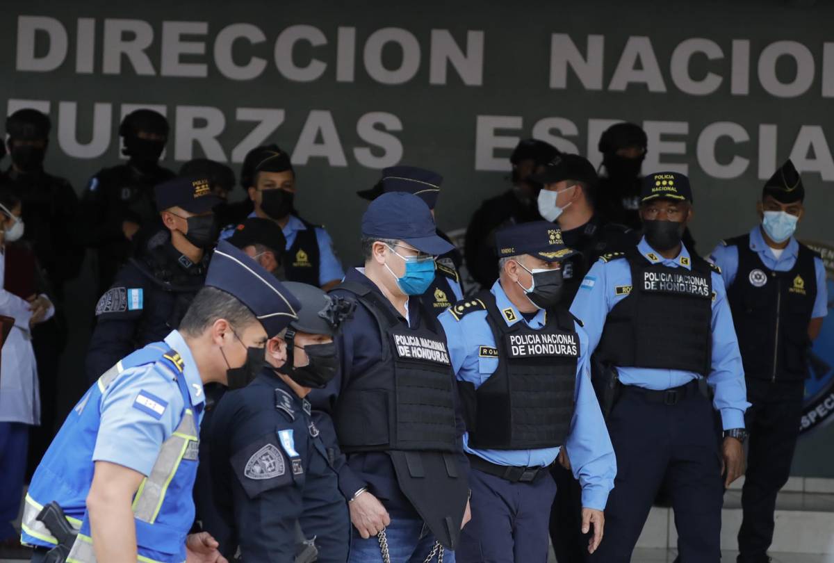 Juan Orlando Hernández será extraditado entre el miércoles y viernes de esta semana, según confirmó el ministro de Seguridad, Ramón Sabillón. Fotografía: EFE