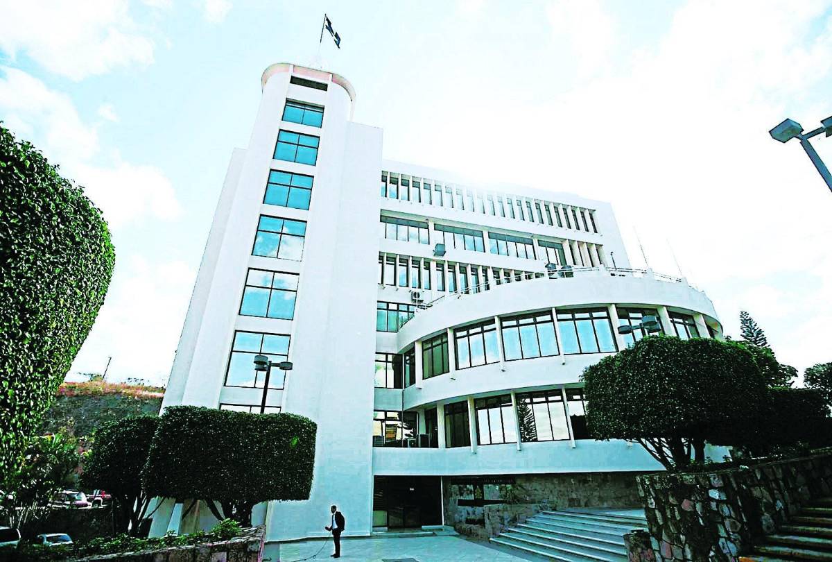 Niegan que el ICE haya intervenido consulado