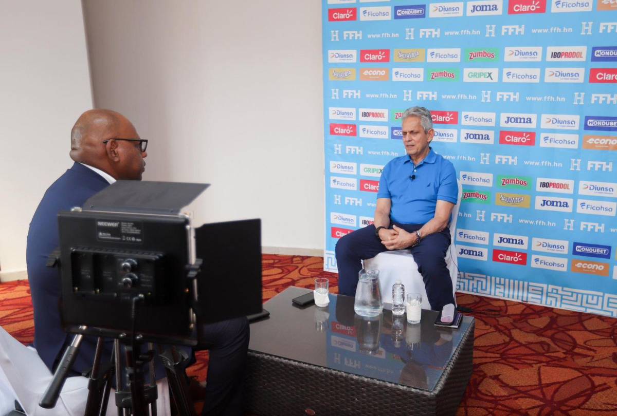 Reinaldo Rueda en entrevista con nuestro periodista, José Luis Barralaga.