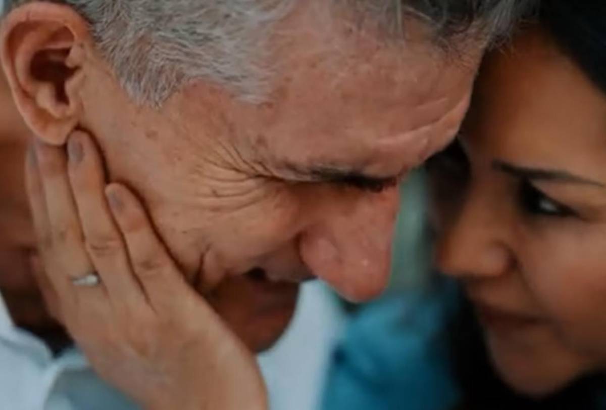 Esposa de famoso técnico impacta con relato sobre rara enfermedad que sufre el DT: Nunca se dio cuenta