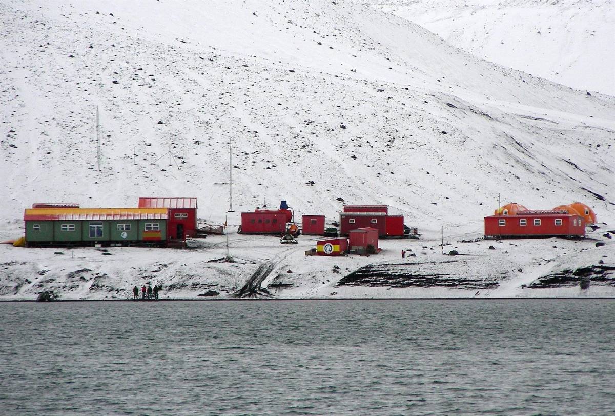 Contaminación ambiental por microplásticos llega a la Antártida
