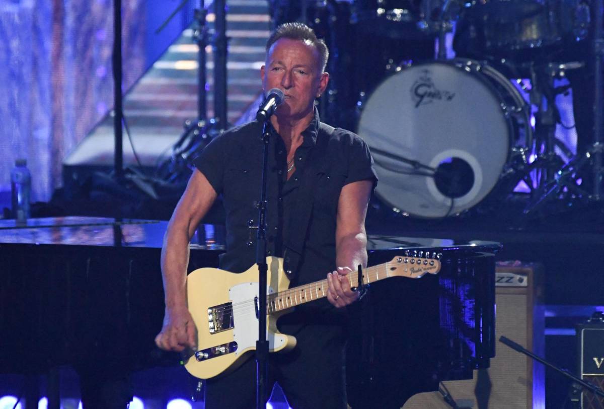 Bruce Springsteen pospone su gira de 2023 por una úlcera