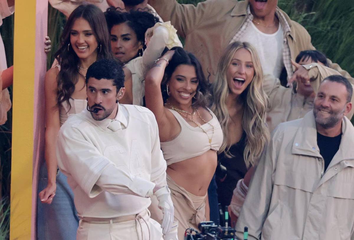 Bad Bunny conquista América con un homenaje a Puerto Rico y un mensaje de unión