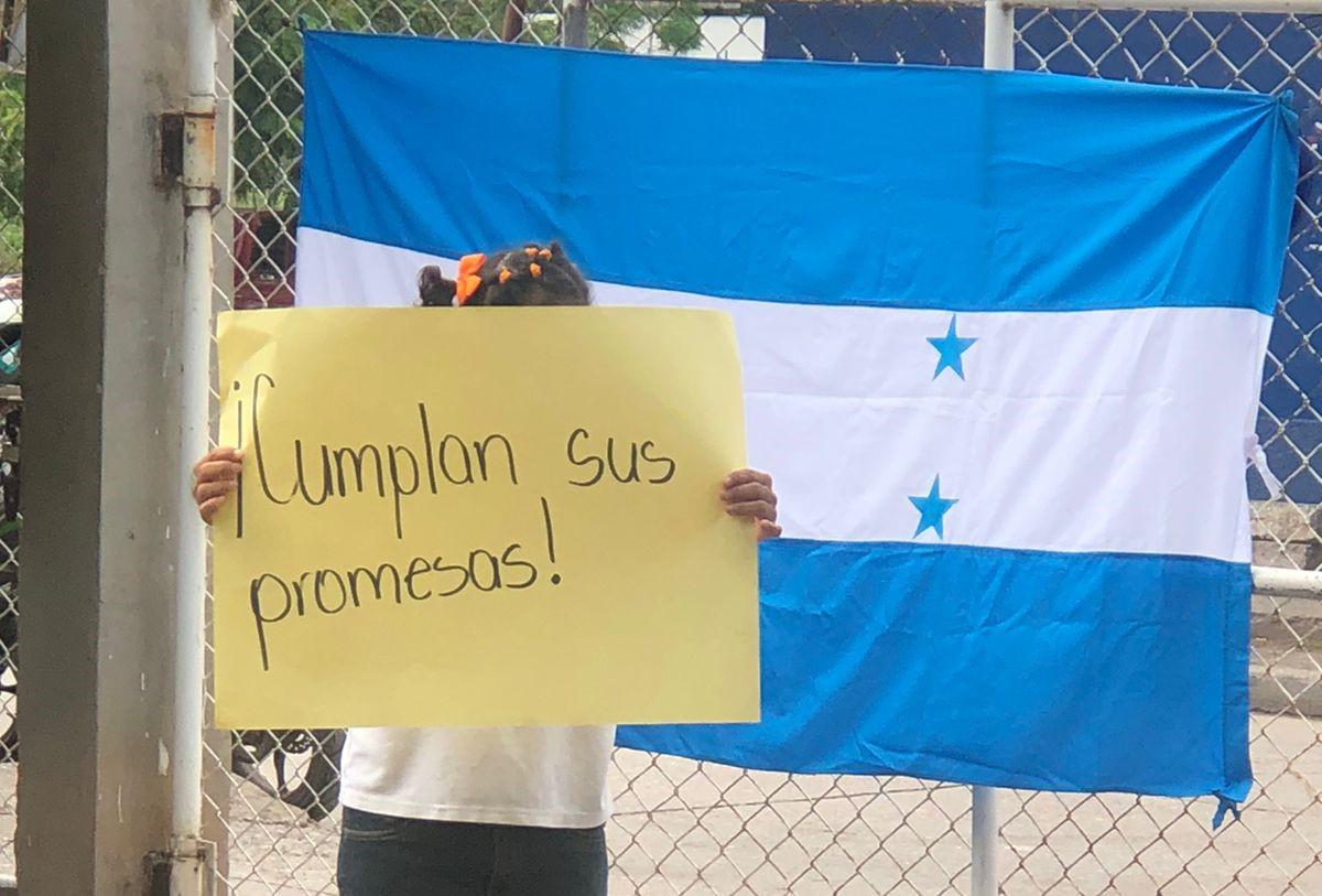 Empleados se toman el hospital de Olanchito por falta de plazas de cirujano y odontólogo