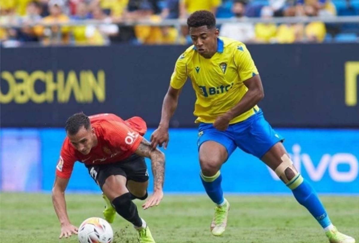 Cádiz evita la derrota ante Mallorca gracias al Choco Lozano