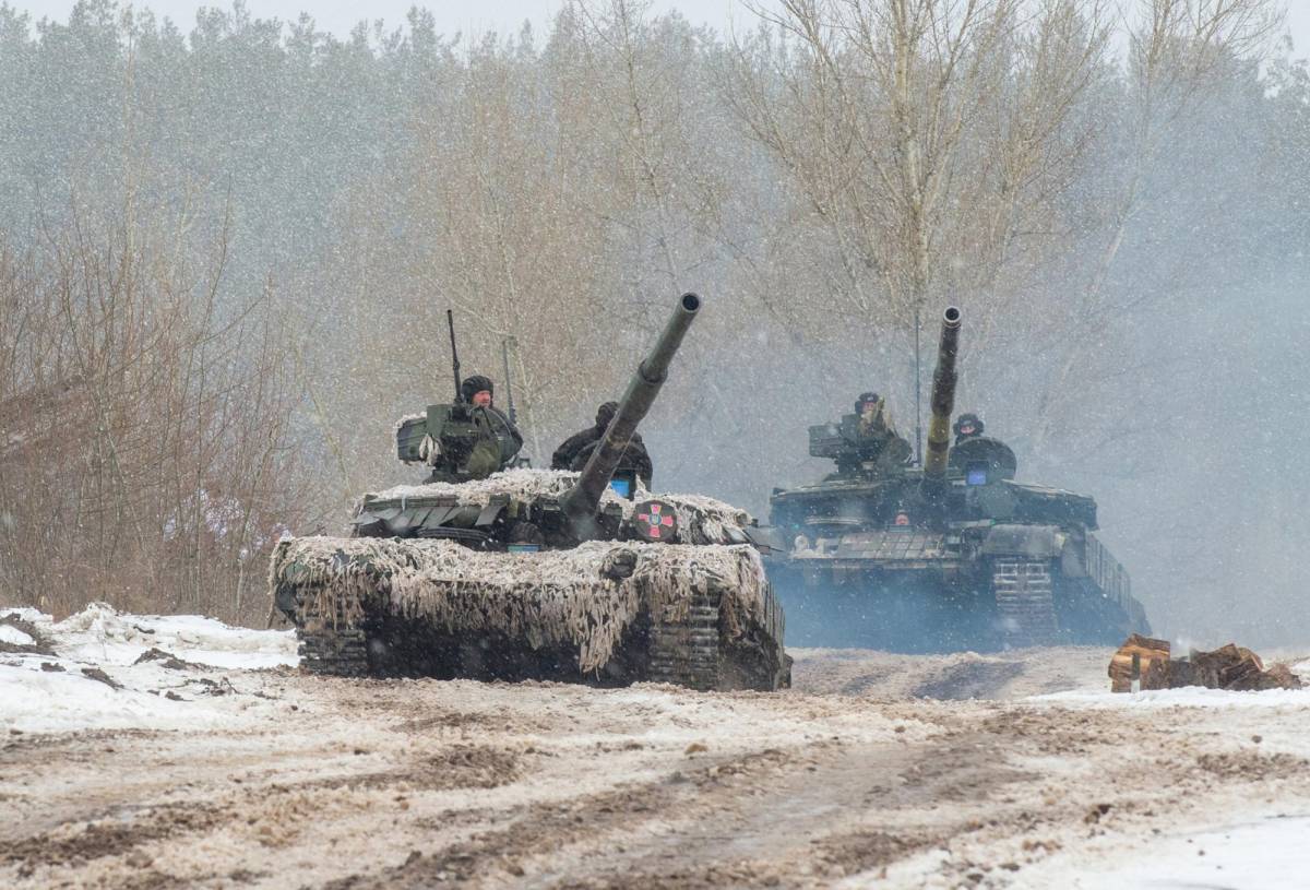 Arrancan en Ucrania ejercicios militares en plena tensión con Rusia