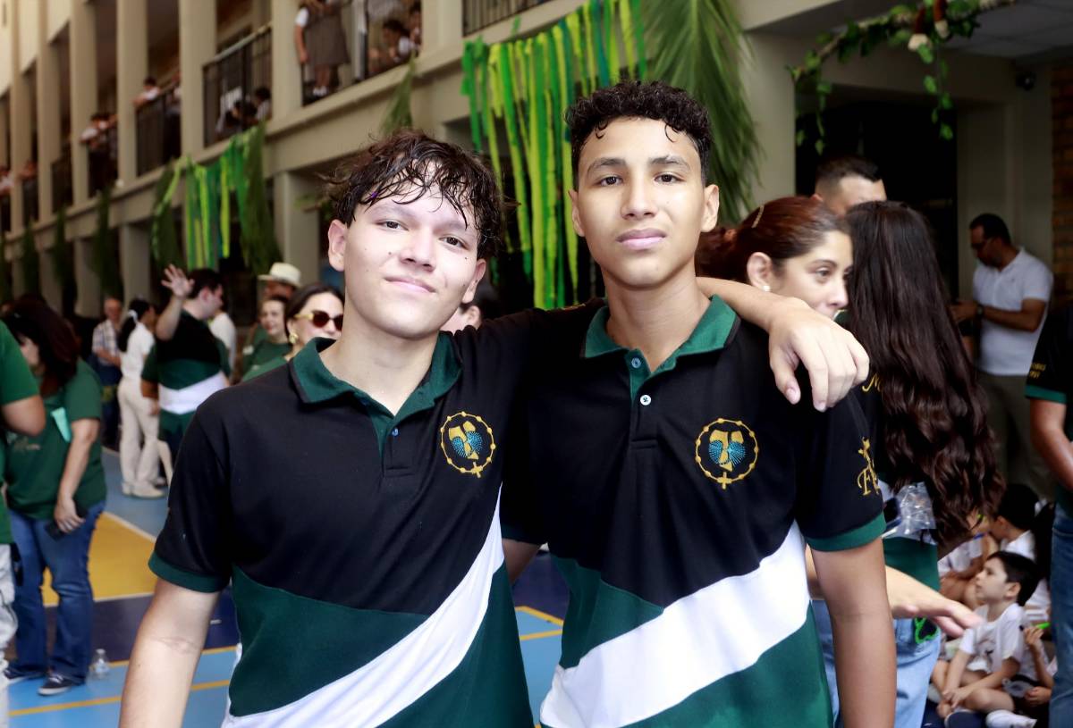 FOTOS: Seniors 2026 de la Franciscan School celebran su entrada triunfal