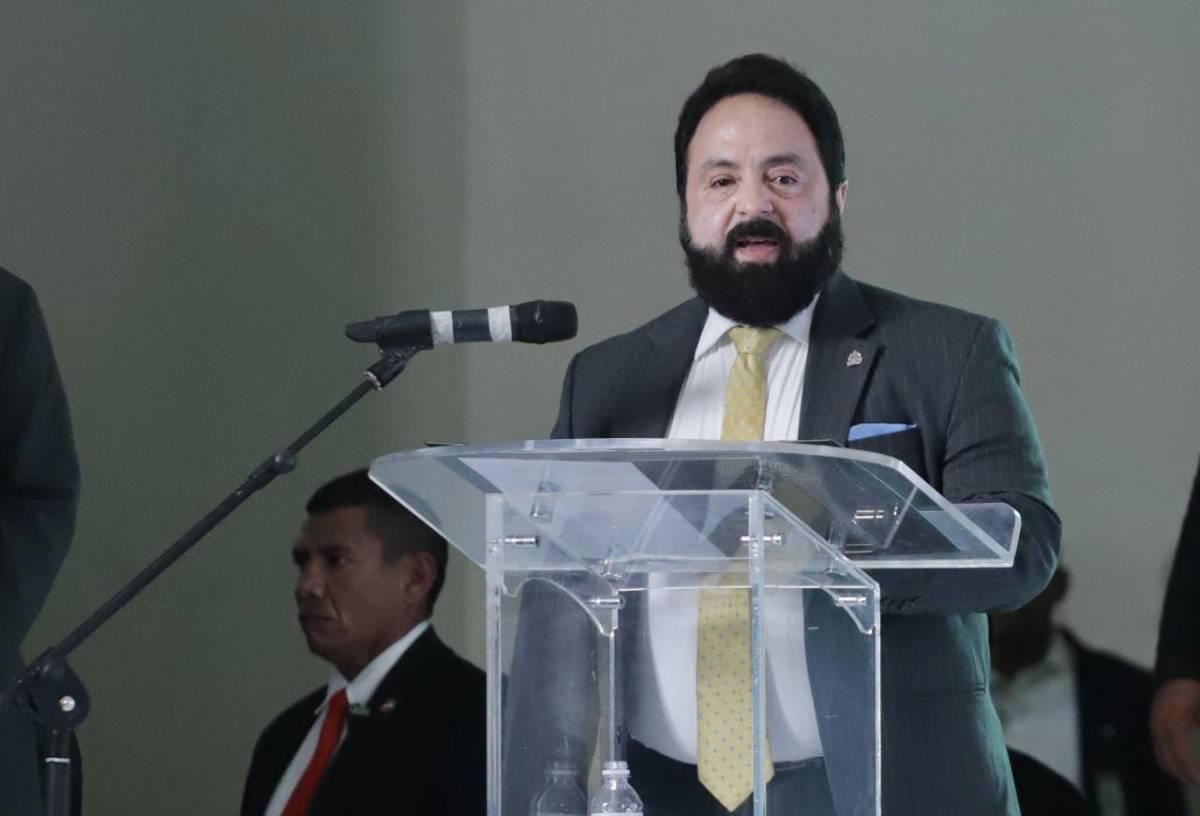 Sin resolver denuncias contra Luis Redondo