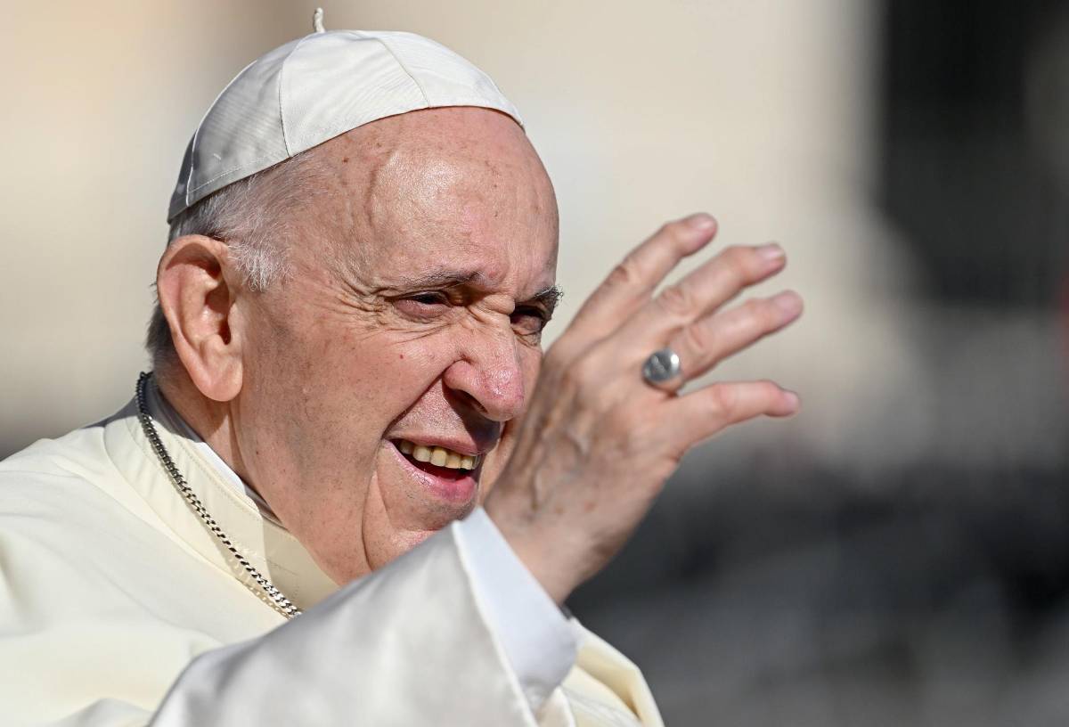 El papa revela que firmó una carta de renuncia por si le falla la salud