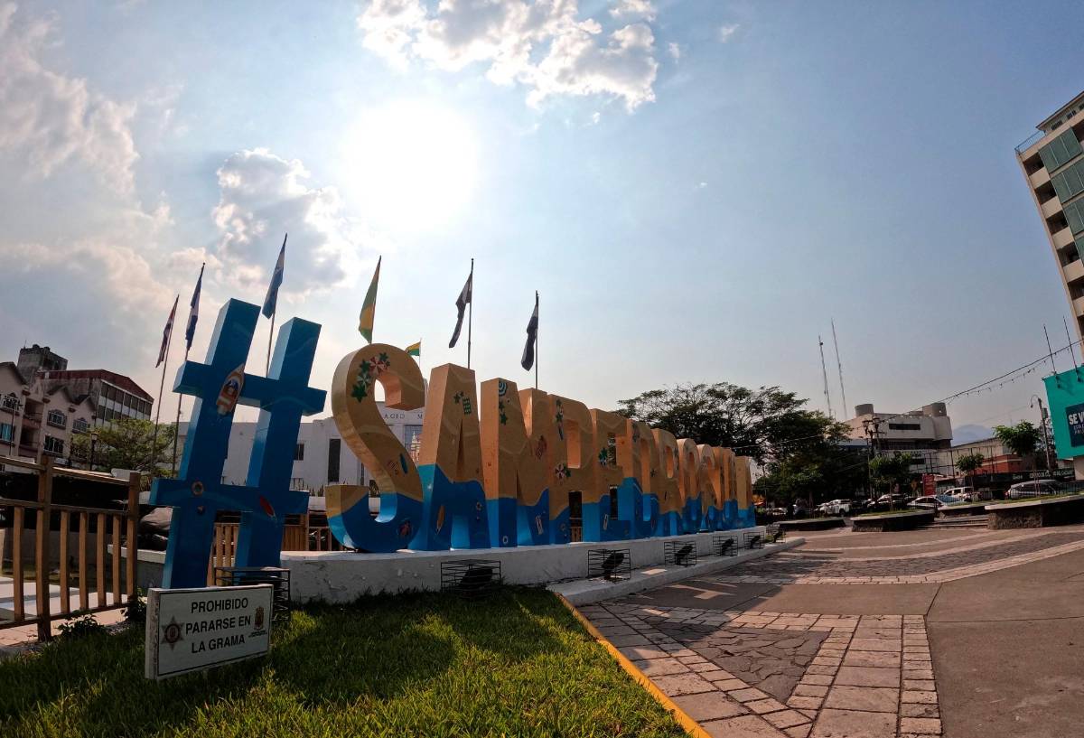 Clima cálido y lluvias dispersas se esperan este fin de semana