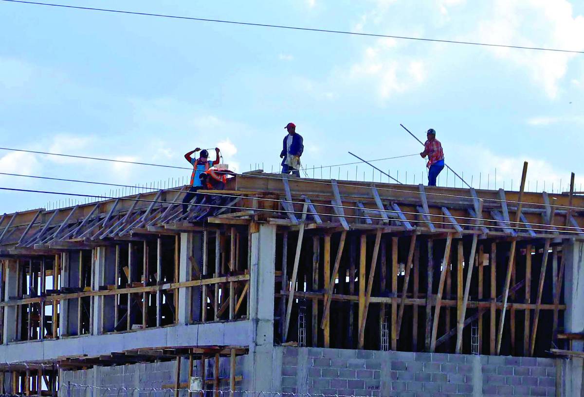 El sector construcción perdió el 50% de sus empleos en pandemia, pero los ha logrado recuperar.