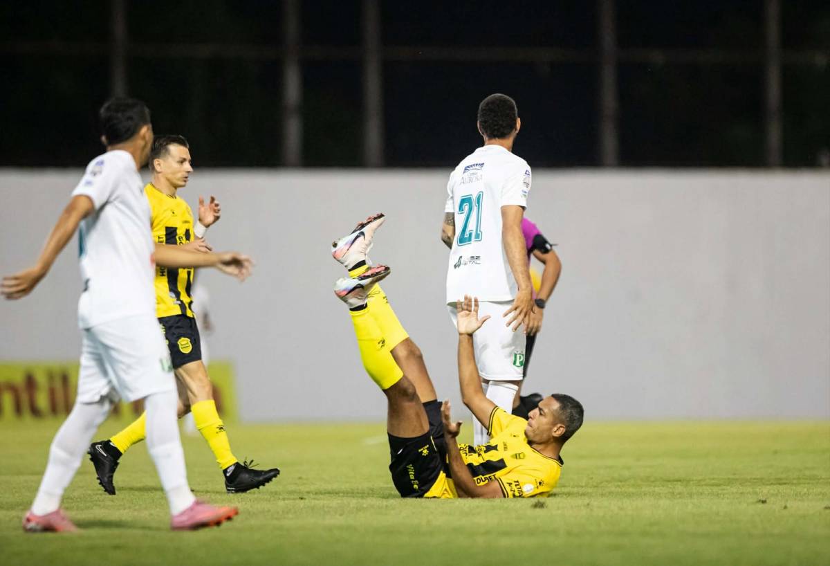 Festín en el Platense-Real España, show de Welcome y jugador salió en camilla