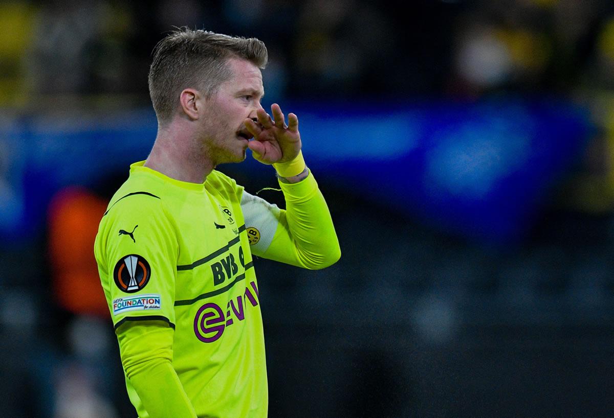 El capitán del Borussia Dortmund, Marco Reus, se lamenta tras la derrota ante el Rangers.