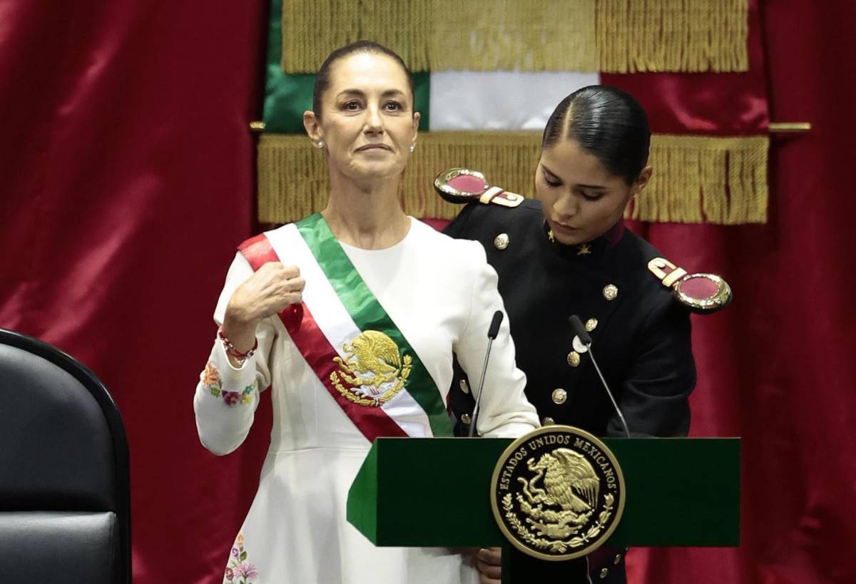 Claudia Sheinbaum asume como la primera mujer presidenta de México