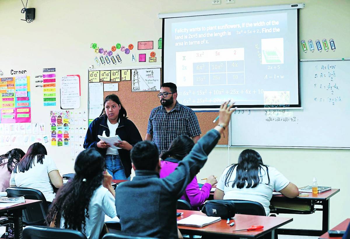 En las escuelas normales reciben 15 horas de inglés a la semana