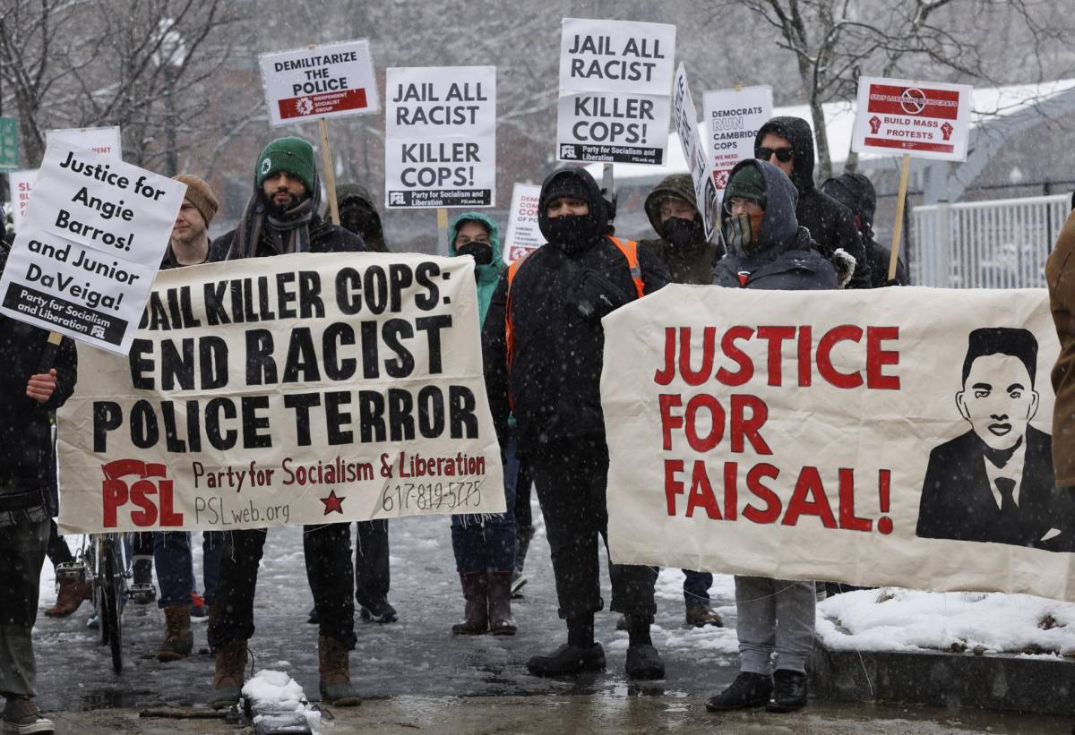 Biden pide evitar la violencia en protestas por la muerte de un joven negro