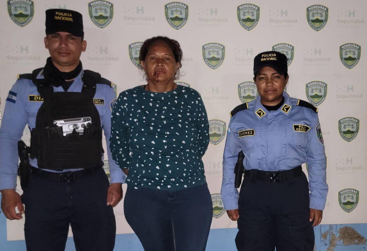 La detienen por intentar matar a machetazos a mujer tras discusión en Cofradía