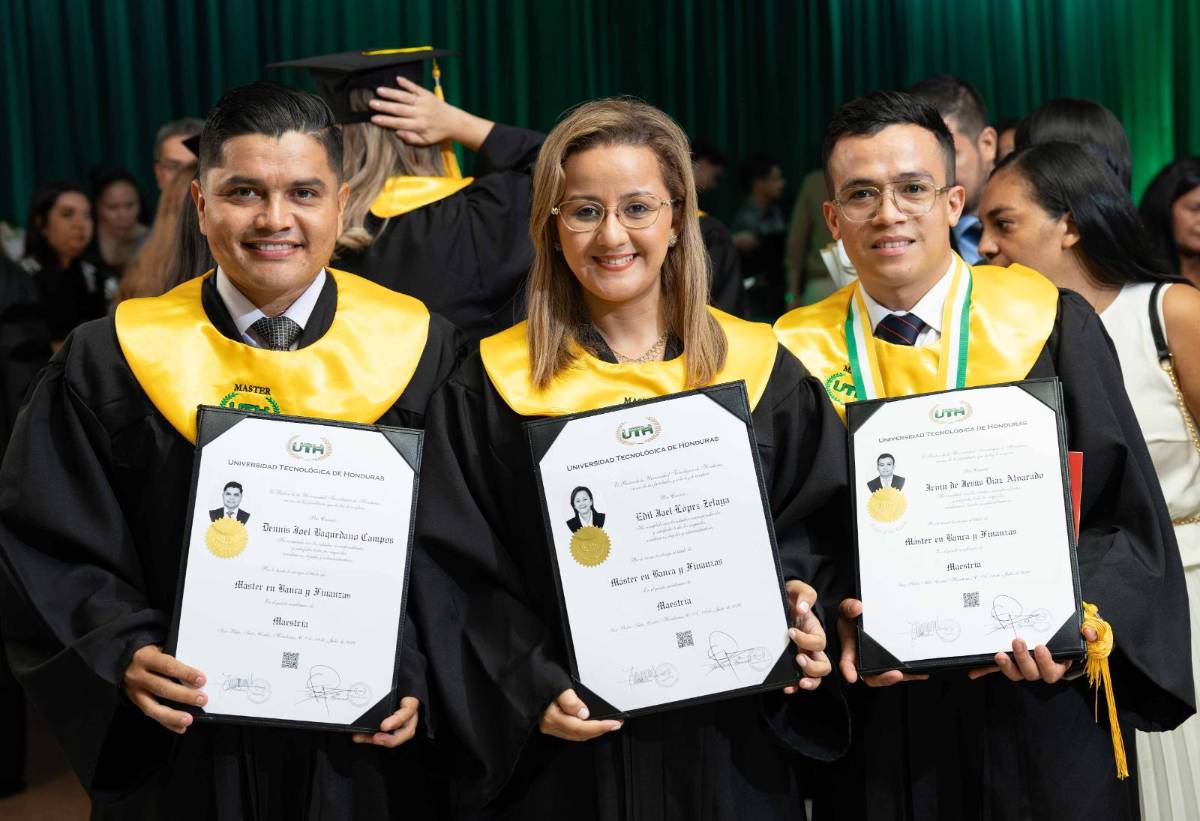 Fotos: La UTH celebra graduación a 332 nuevos profesionales