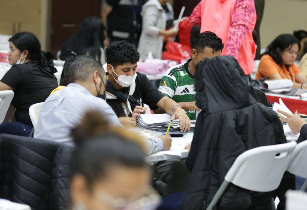 Hermetismo: prensa no puede ingresar a escrutinio de Libre, pero sí del PN y PL