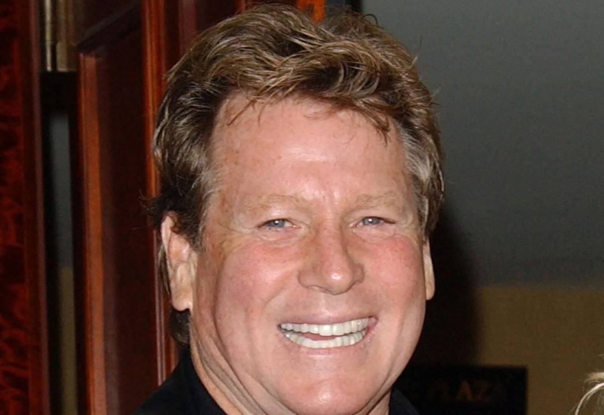 “Siento una gran tristeza por la muerte de mi padre. Significaba todo para mí, lo amé mucho y sé que él me amaba. Lo extrañaré siempre, me siento afortunada de que acabamos en buenos términos”, expresó Tatum O’Neal, actriz e hija.