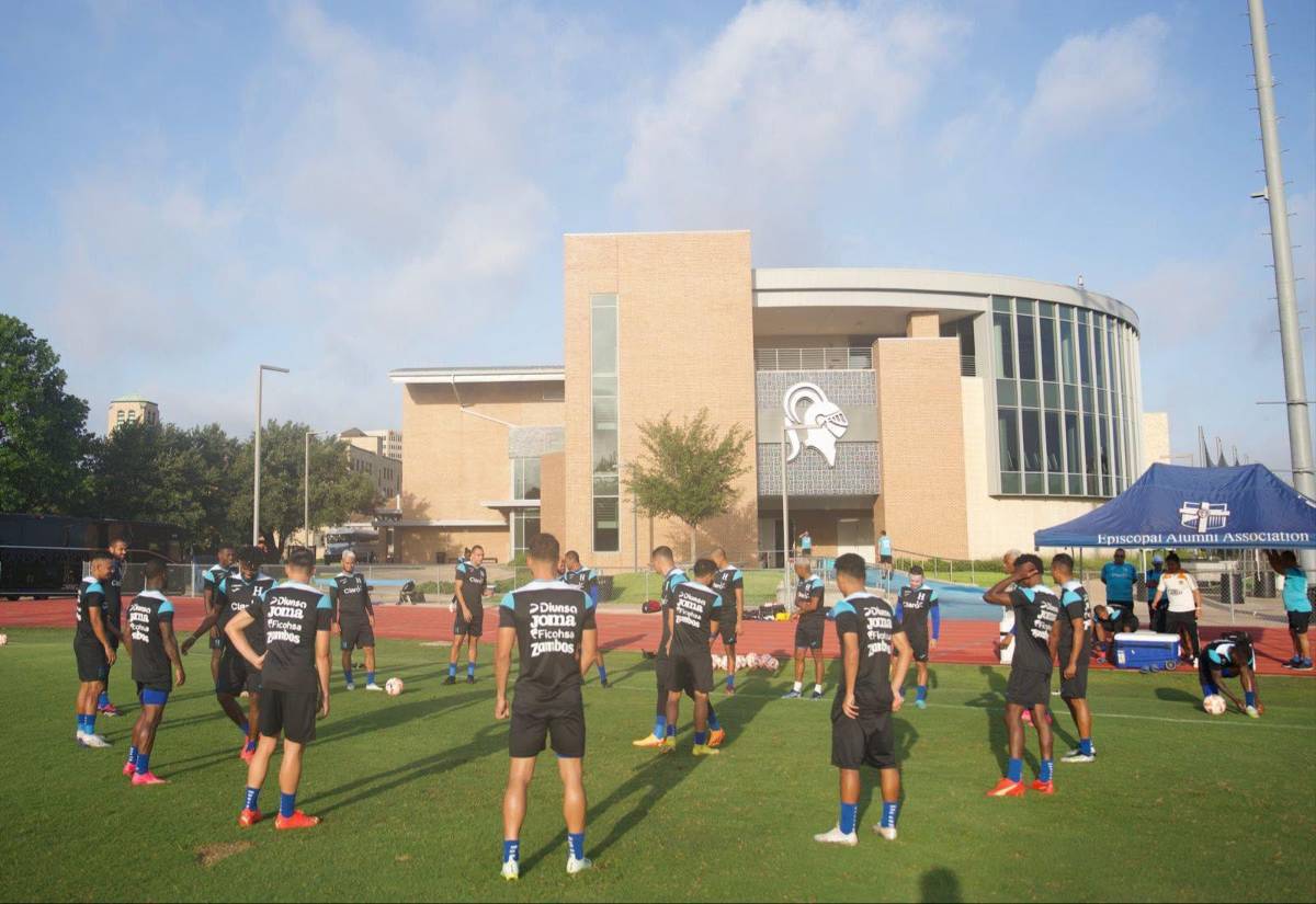 Honduras realiza su último entrenamiento en Houston y viajará a Arizona