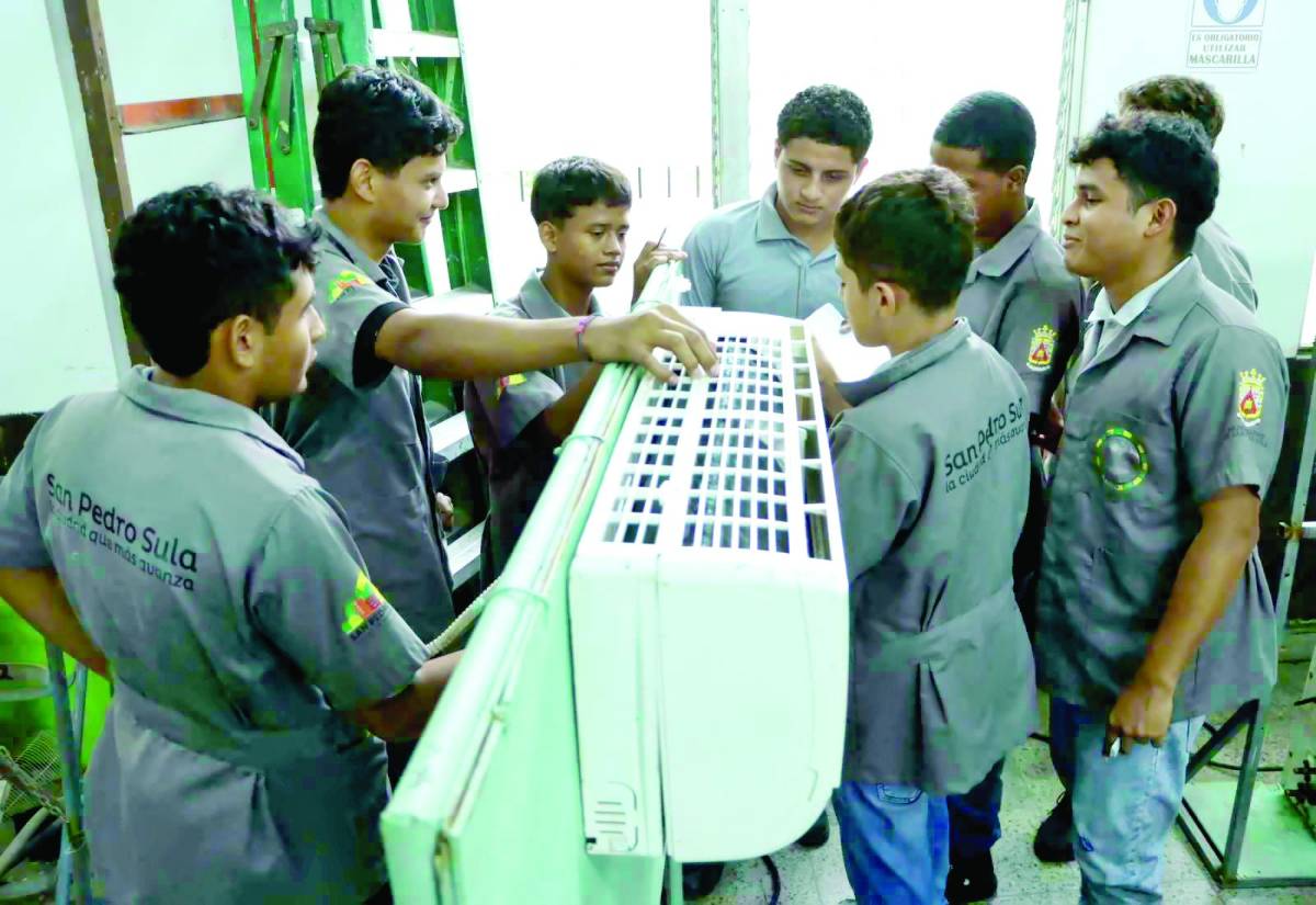 Educación técnica municipal, una opción gratuita en San Pedro Sula