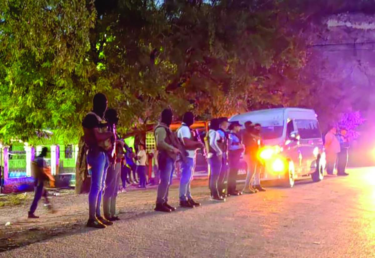 Empresas de Potrerillos paran buses por extorsión