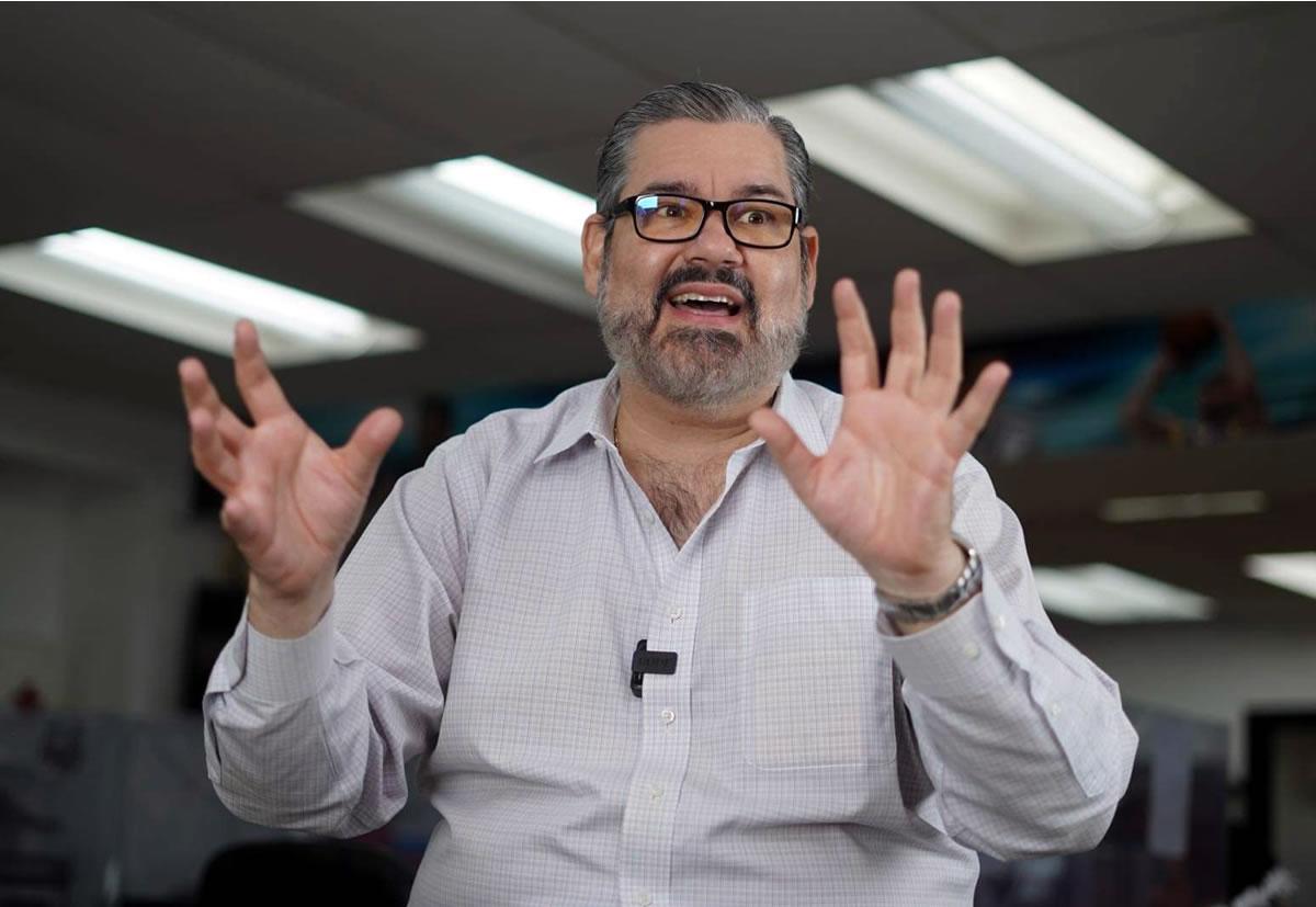 Roque Pascua durante la entrevista en la redacción de Diario La Prensa.