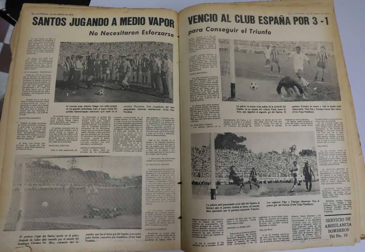 “Santos jugando a medio vapor venció al Club España por 3-1”, título Diario La Prensa la crónica de ese histórico amistoso.