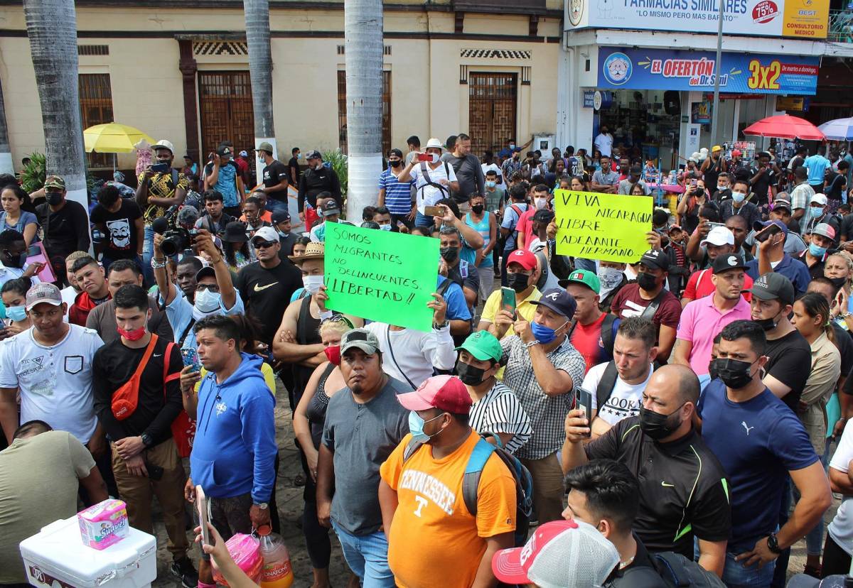 Migrantes hondureños protestan en Tapachula exigiendo visas humanitarias