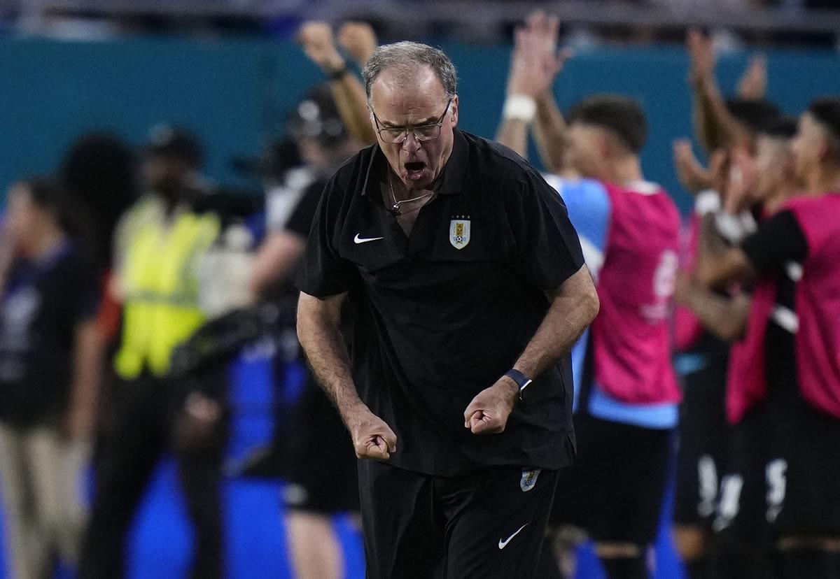 Así gritó Marcelo Bielsa el tercer gol de su selección.