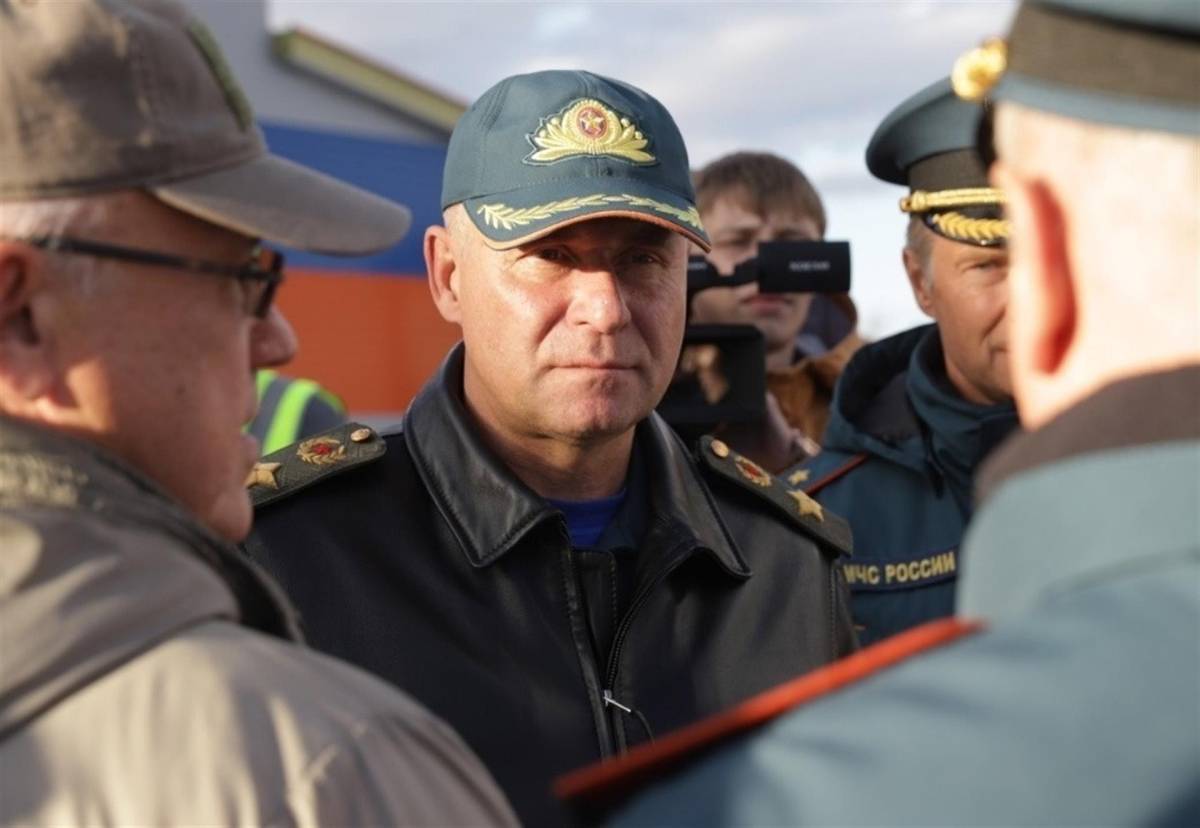 Muere ministro ruso mientras intentaba rescatar a una persona en el Ártico