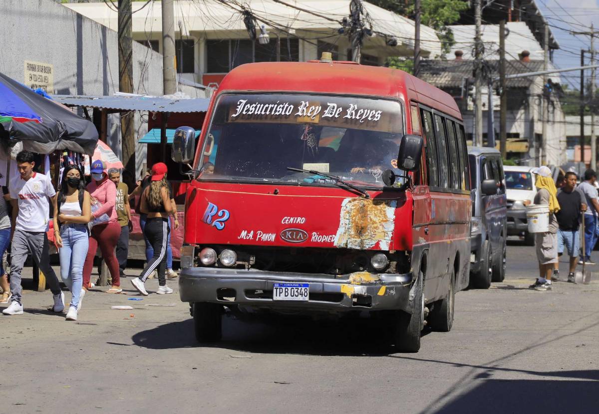 Buscan la modernización del transporte público en SPS