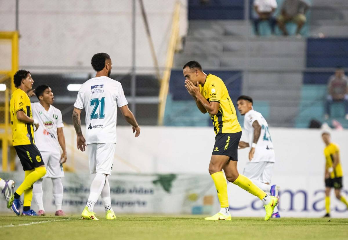Festín en el Platense-Real España, show de Welcome y jugador salió en camilla