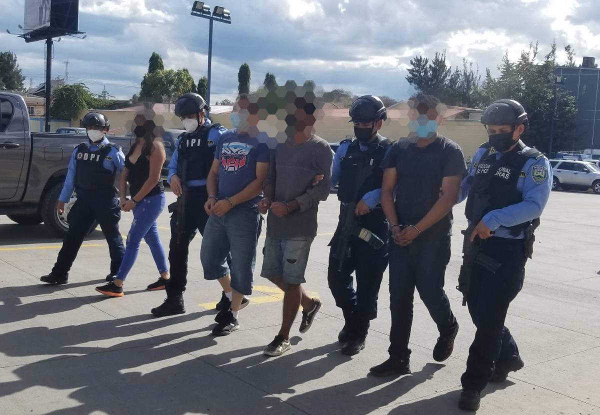 Capturan a tres hombres y una mujer por presuntamente maltratar a su abuela de 75 años