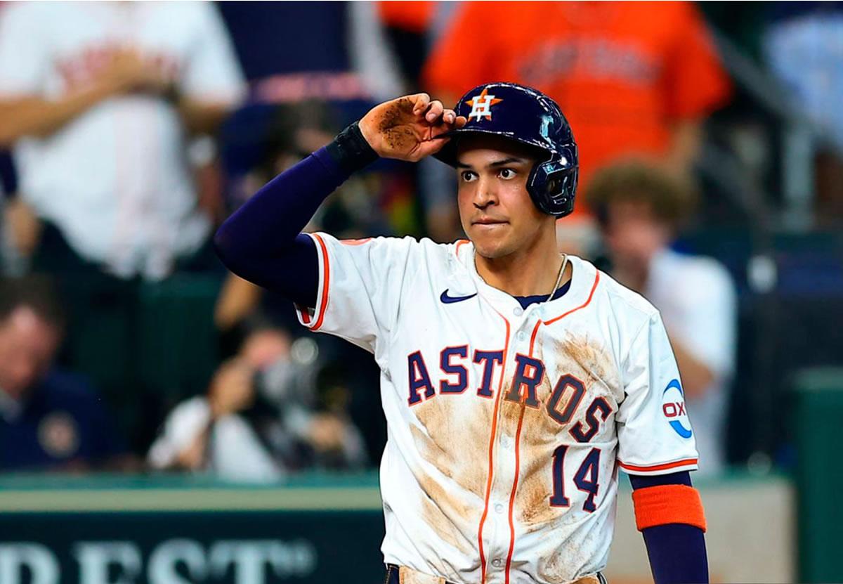 El beisbolista hondureño tuvo participación en la derrota de los Astros.