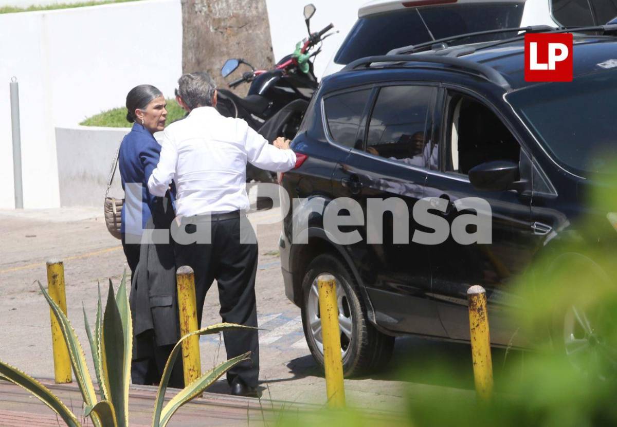 Forenses sacan del ataúd el cuerpo de chef Sandra Díaz en busca de muestras adicionales