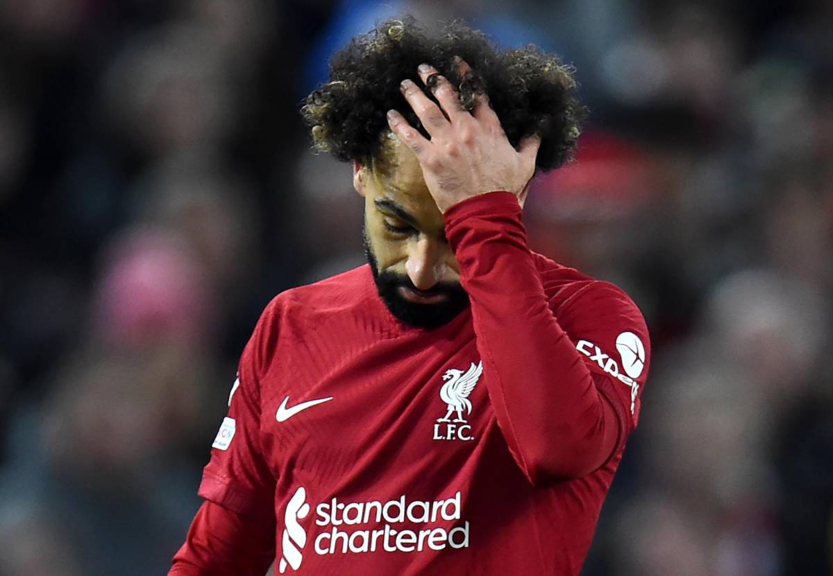 Mohamed Salah lamentando la derrota del Liverpool.