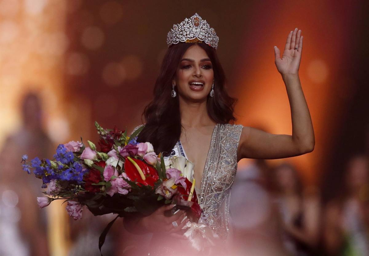 Miss India, Harnaaz Sandhu, fue coronada como la nueva Miss Universo.