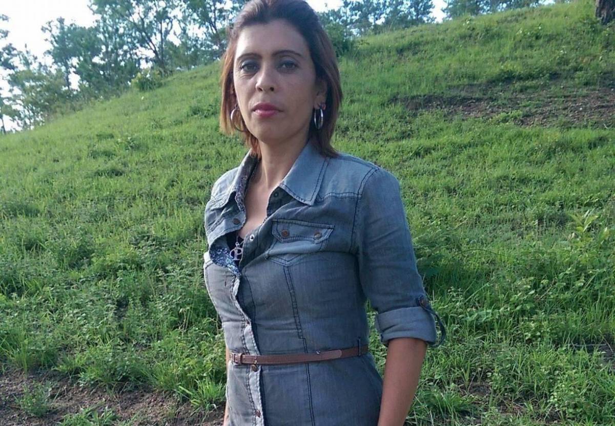 “Se fue con otro”: Había enterrado a su esposa en el patio y la denunciaba de abandono