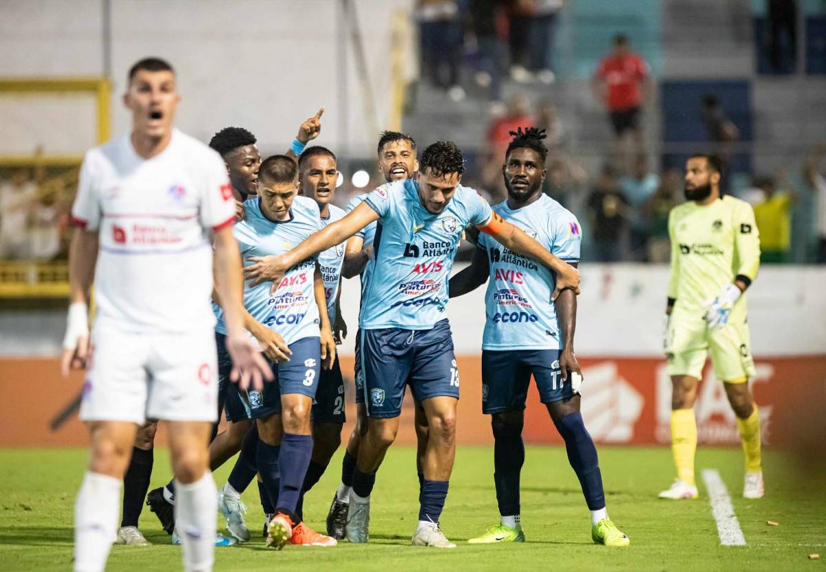 Enfado en el Olimpia-Génesis PN, bronca, reencuentro y bellezas en SPS