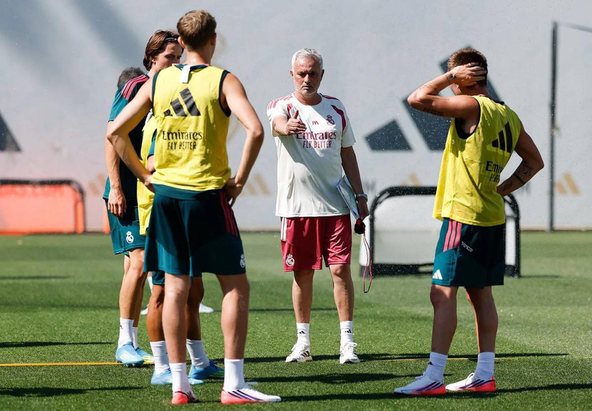 Real Madrid inicia: físico de jugador acapara miradas y un histórico vuelve