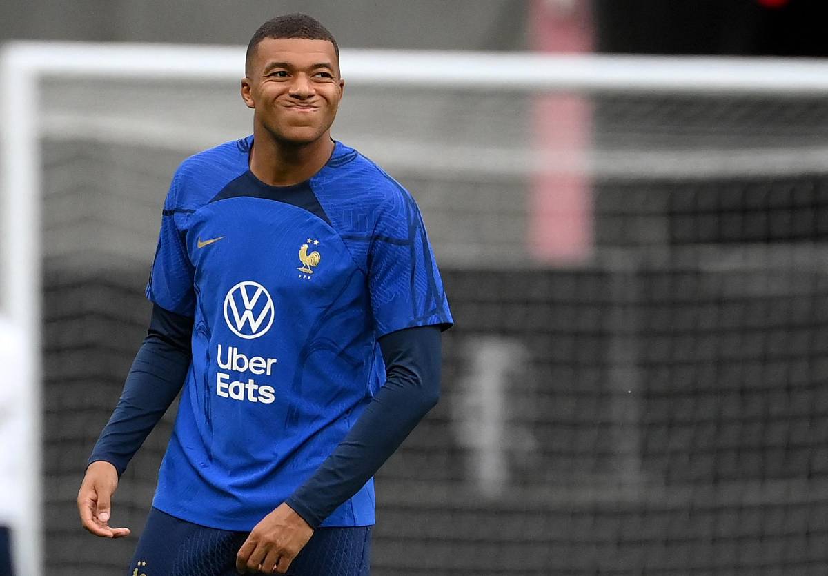 Mbappé durante los entrenamientos con Francia.