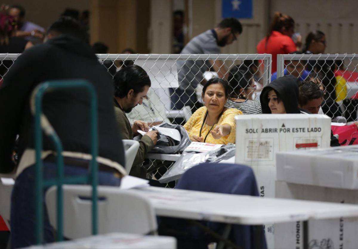 Hermetismo: prensa no puede ingresar a escrutinio de Libre, pero sí del PN y PL