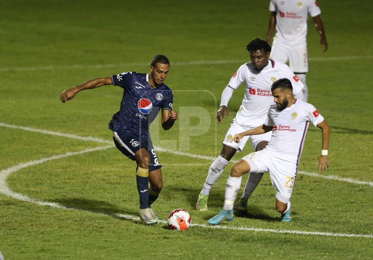 Eddie Hernández fue titular ante Olimpia y fue uno de los jugadores intoxicados.