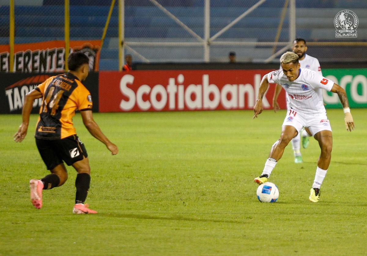 Andy Nájar no tuvo un buen partido contra el Águila, ha bajado considerablemente su nivel.