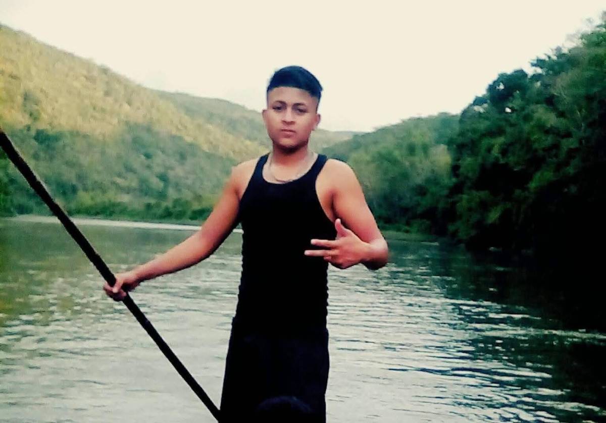 Adán Molina, el héroe que evitó que tragedia en el río Humuya fuera peor; rescató a tres