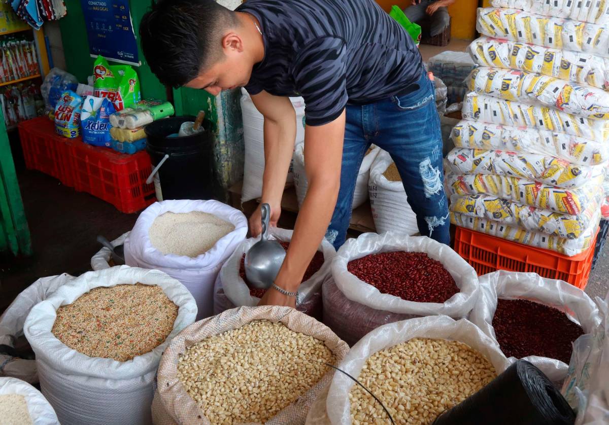 Malas prácticas públicas y privadas elevan los precios