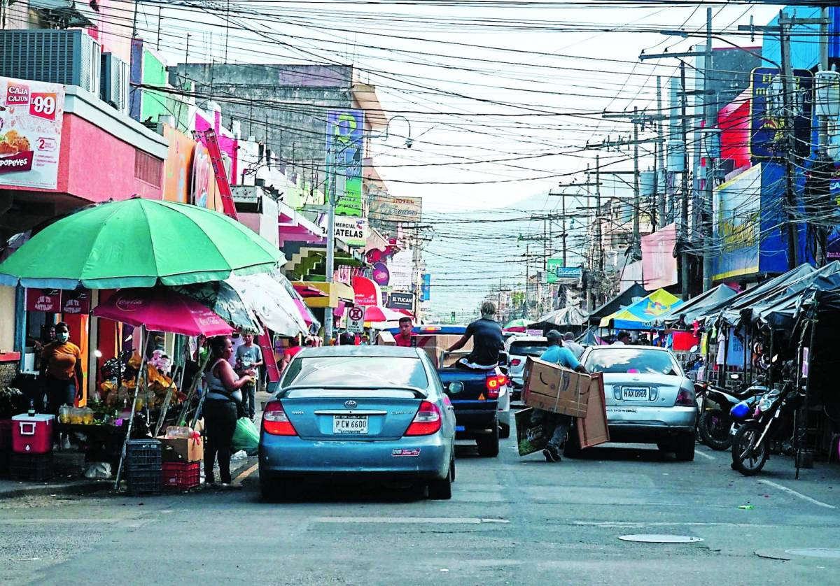 Inician rescate del centro de San Pedro Sula con licitación de mercado